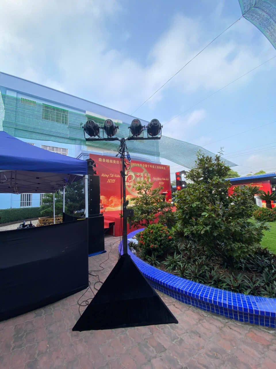 thuê đèn sân khấu