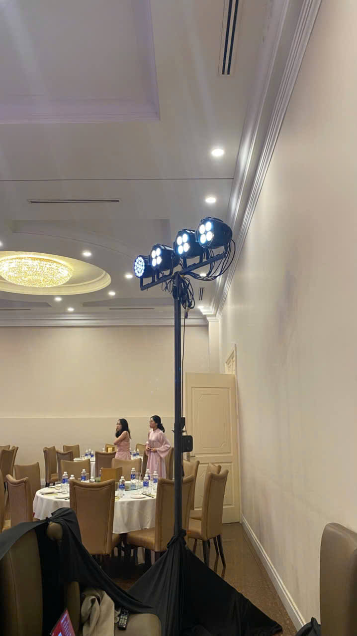 thuê đèn sân khấu sự kiện chuyên nghiệp