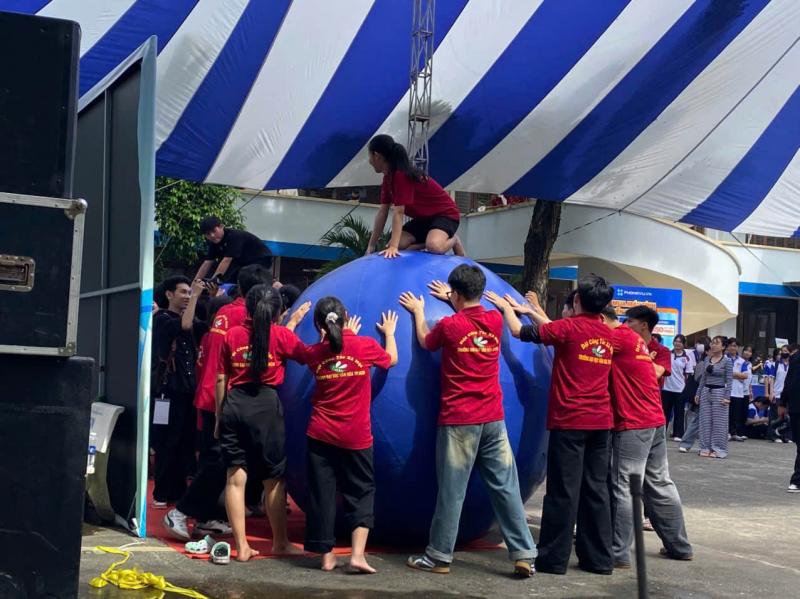 Tổ Chức Ngày Chào Đón Tân Sinh Viên – Sự Kiện Trọn Gói Với Âm Thanh Ánh Sáng Chuyên Nghiệp