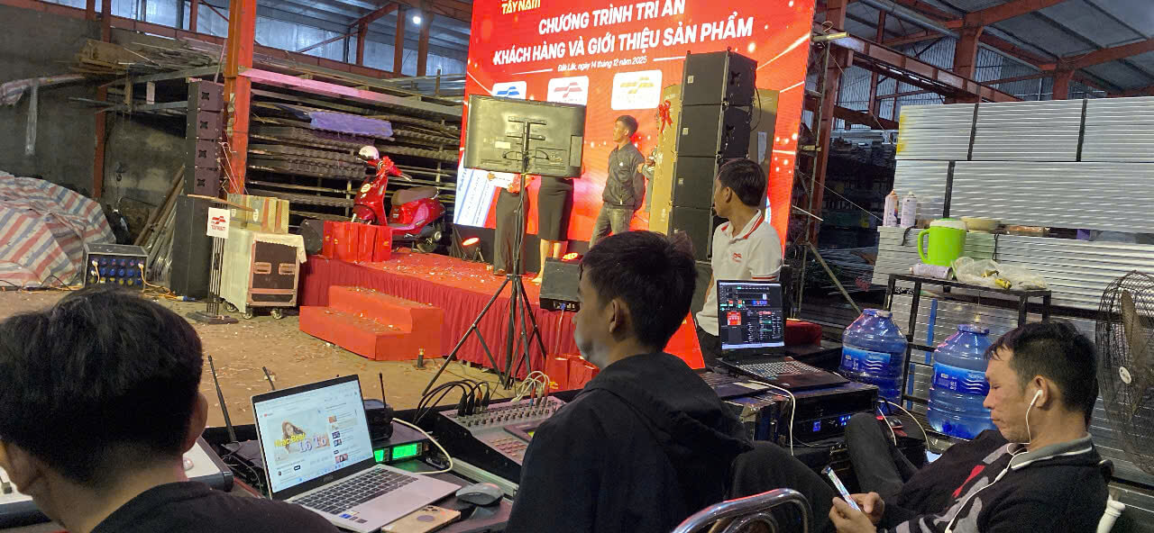 Cho Thuê Màn Hình LED Sự Kiện Siêu Sáng Giá Rẻ – Outdoor 650k/m², Indoor 600k/m², Kỹ Thuật Trực Suốt Chương Trình