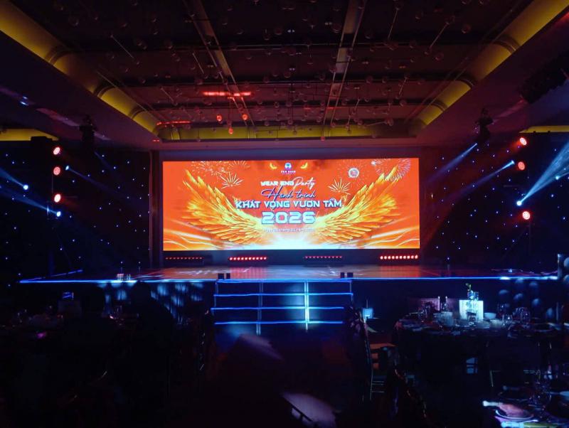 LED PAR RGB 20x9W – Bí mật phía sau sân khấu sự kiện lung linh