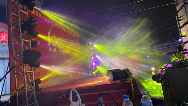 khai chương cửa hàng thời trang